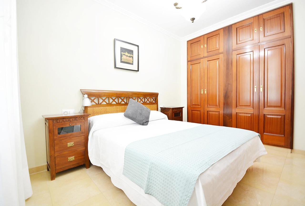 Galihost - Casa Con Precioso Jardin En Vilanova De Arousa Exterior foto