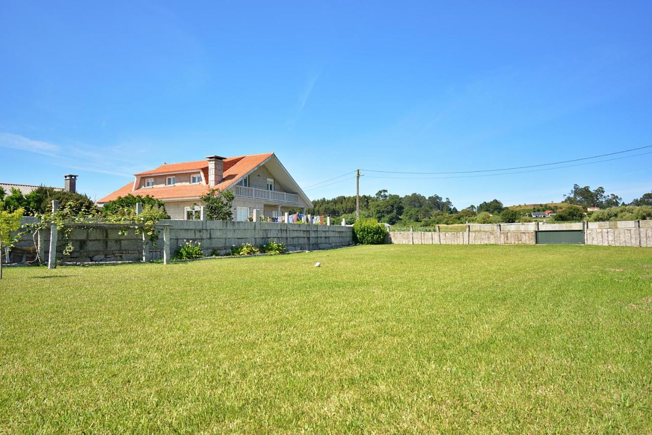 Galihost - Casa Con Precioso Jardin En Vilanova De Arousa Exterior foto
